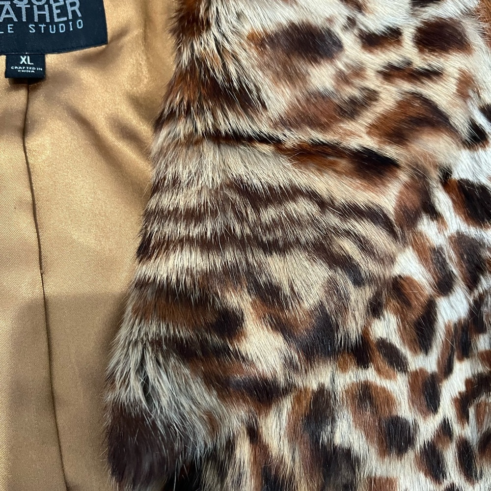 Leopard Print Rabbit Fur Cropped Jacket - Picture 3 of 3